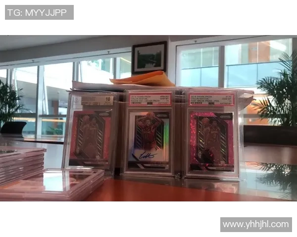 足球小卡片:揭开球星背后的故事与收藏价值